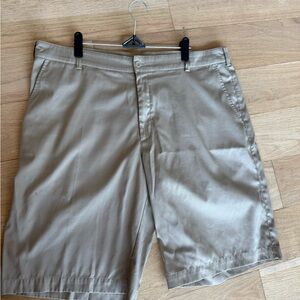 Nike Golf Men's Tan Flat Front Shorts ⛳️